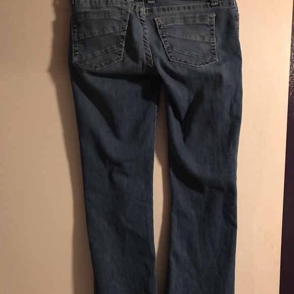 BKE Jeans Stella Size 27/Small. Distressed - Picture 9 of 12